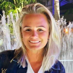 Meet your Posher, Ebba